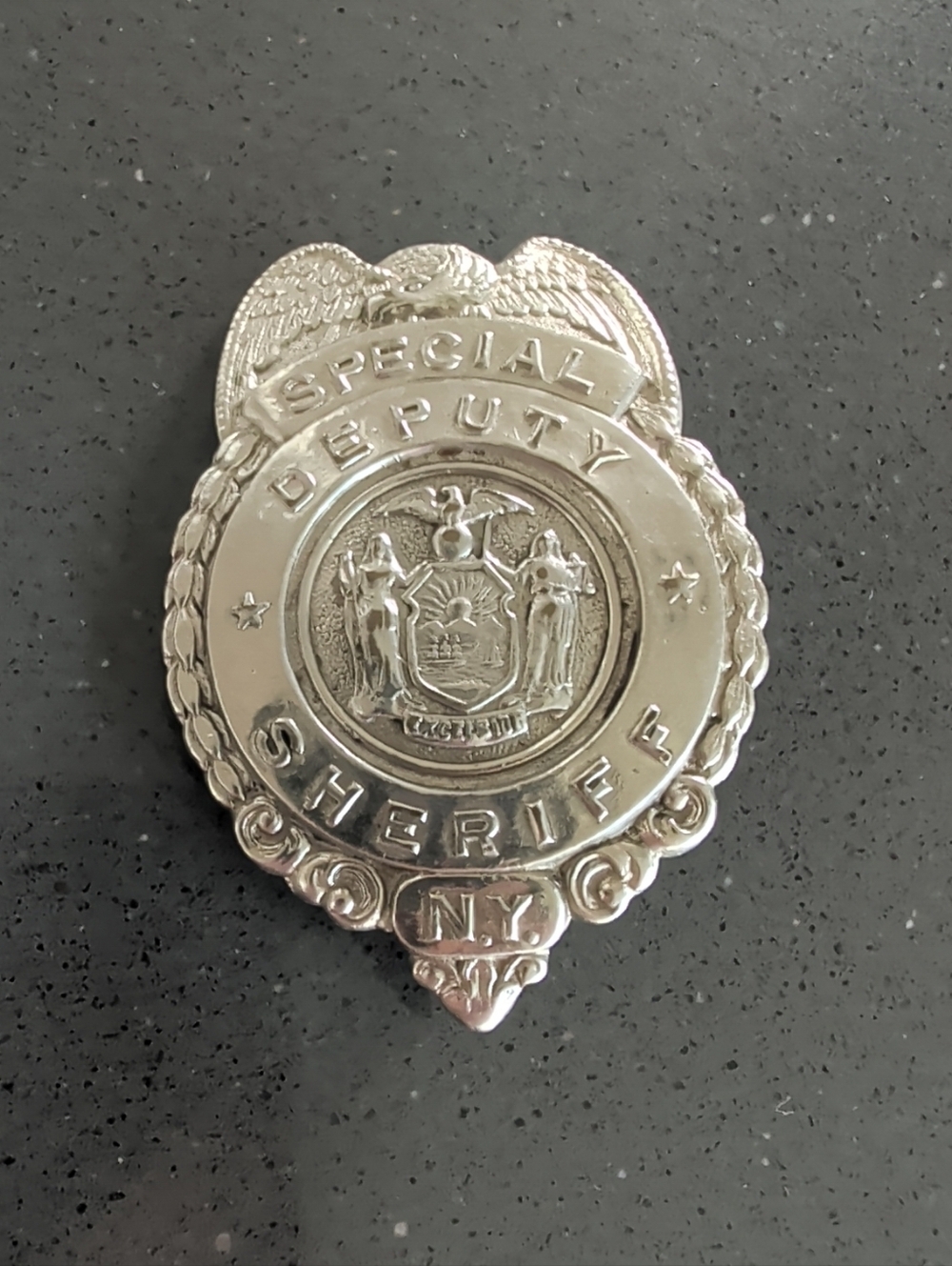 Vintage Obsolete Deputy Sheriff Badge Syracuse NY OLD RARE!!! Q11